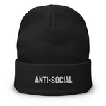 Gorro bordado "antisocial"